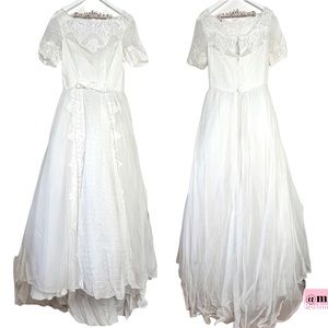Vintage 90’s Ivory White Lace Taffeta Full Skirt Bridal Wedding Dress [Size 8]